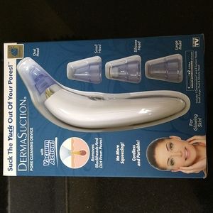 DermaSuction Pore Cleaning Device